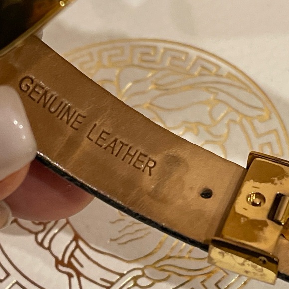 Authentic Versace Lady Watch Gold Plated With Diamonds & Leather - Picture 8 of 11